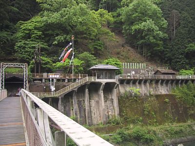 �g���b�R�ےË��w