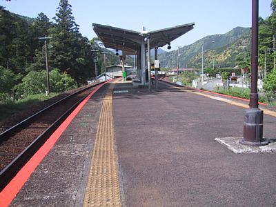 �~���J�w�z�[��